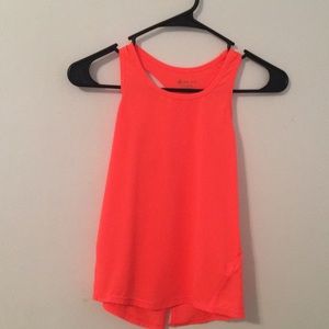 Workout tank top